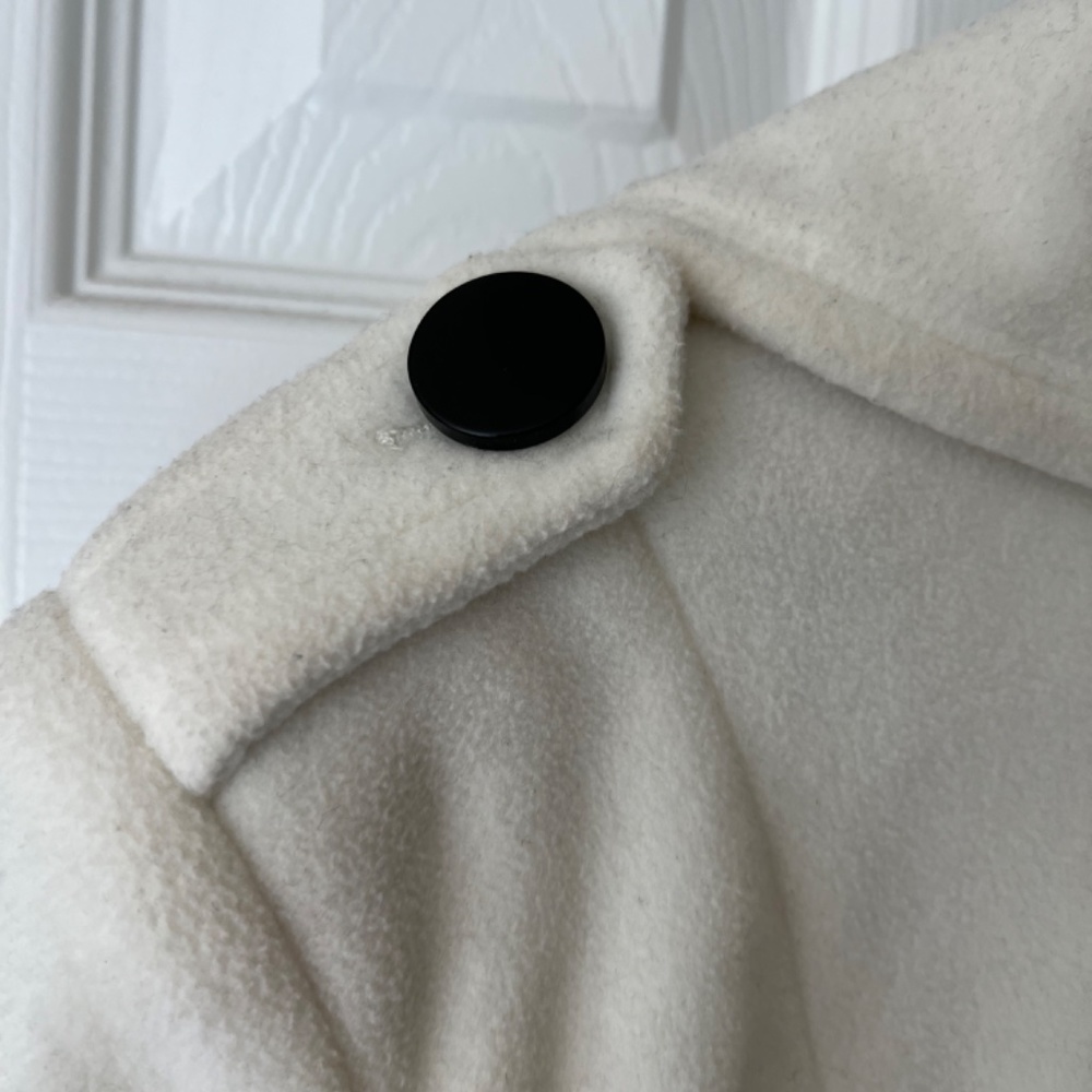Coat - Picture 7 of 9